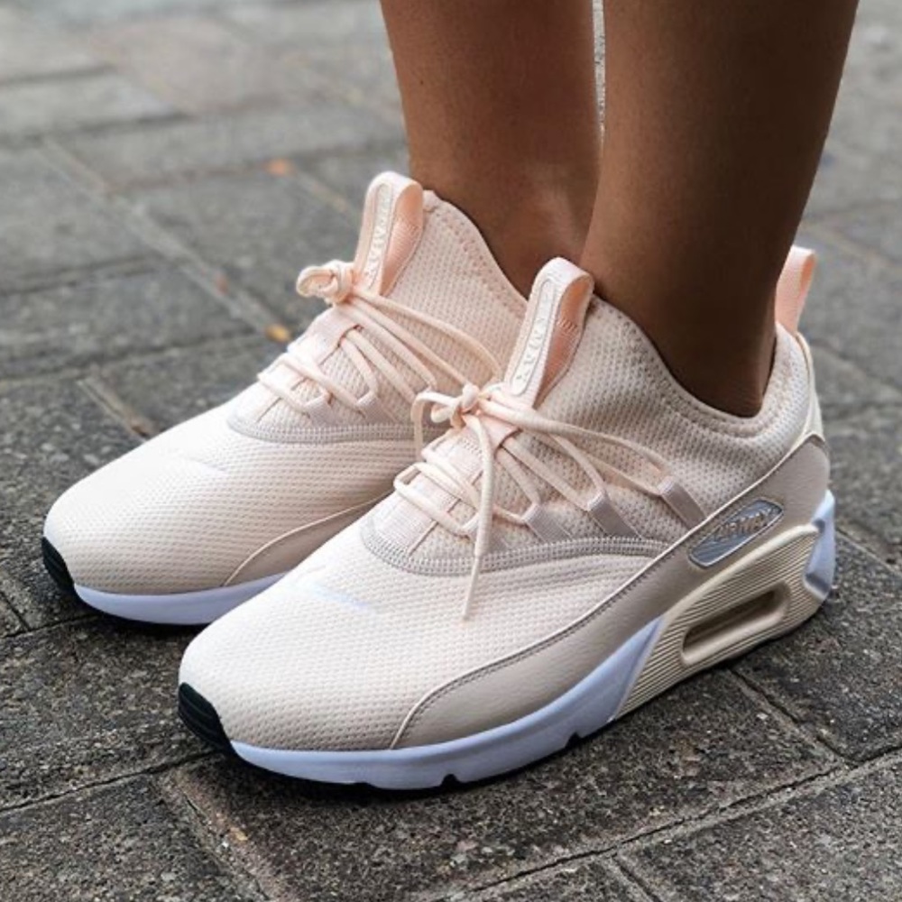 Nike Air Max 90 Women’s Running Shoes Blush Pink Guava Size 8.5 Comfort Sneaker